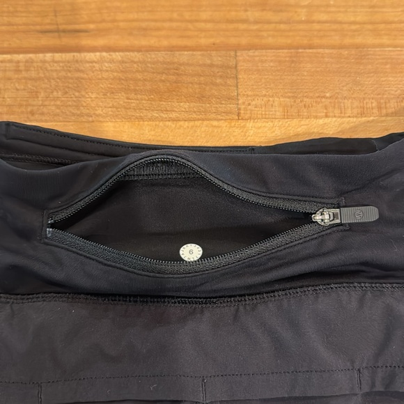 Size 6 Lululemon speed shorts - Picture 3 of 8